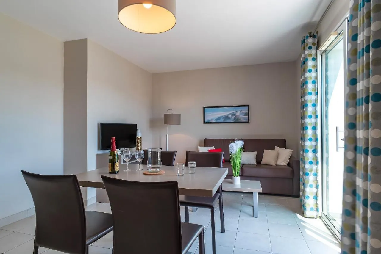 Apartment Les Thermes 521 - Appt Proche Plage Avec Piscine Partagee Concarneau