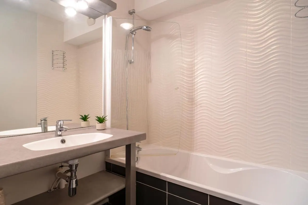 Les Thermes 521 - Appt Proche Plage Avec Piscine Partagee Concarneau France