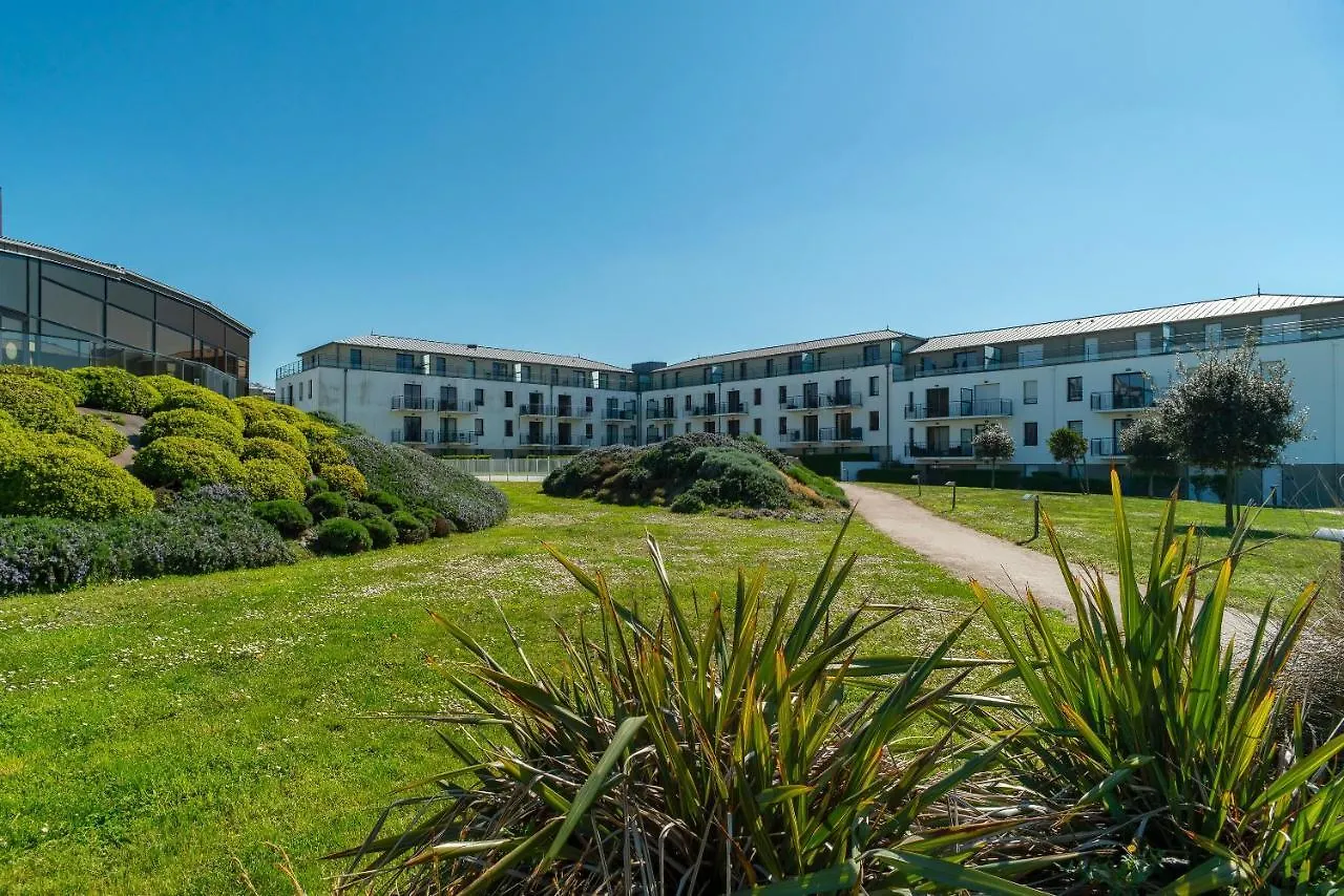 Les Thermes 521 - Appt Proche Plage Avec Piscine Partagee Concarneau 0*,  France